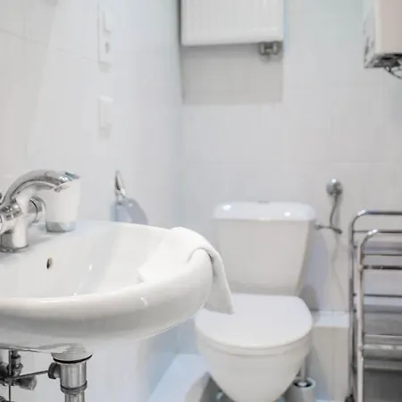 Napoli By Renters Apartament *